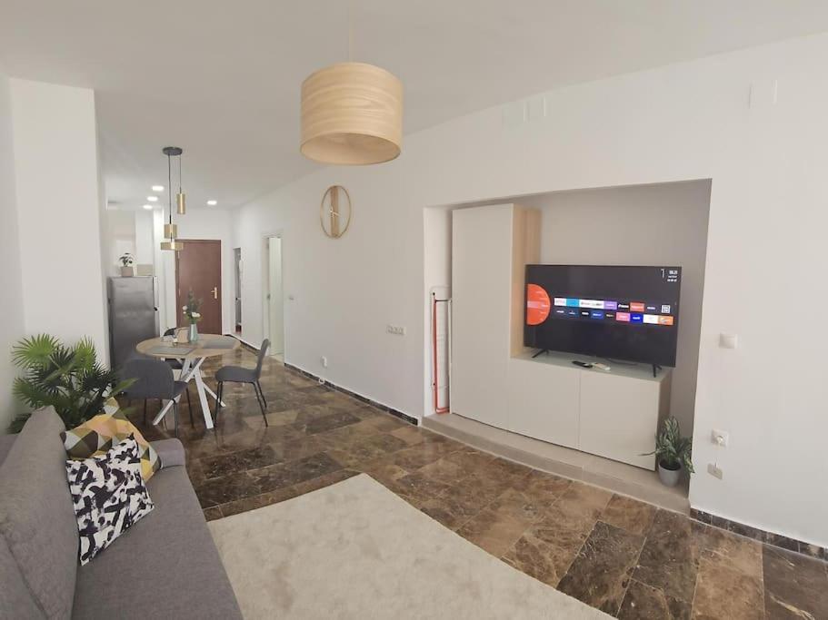 Tao City Center Apartment With Fee Wifi And Air Con By Namaste Elite Torremolinos Exterior foto