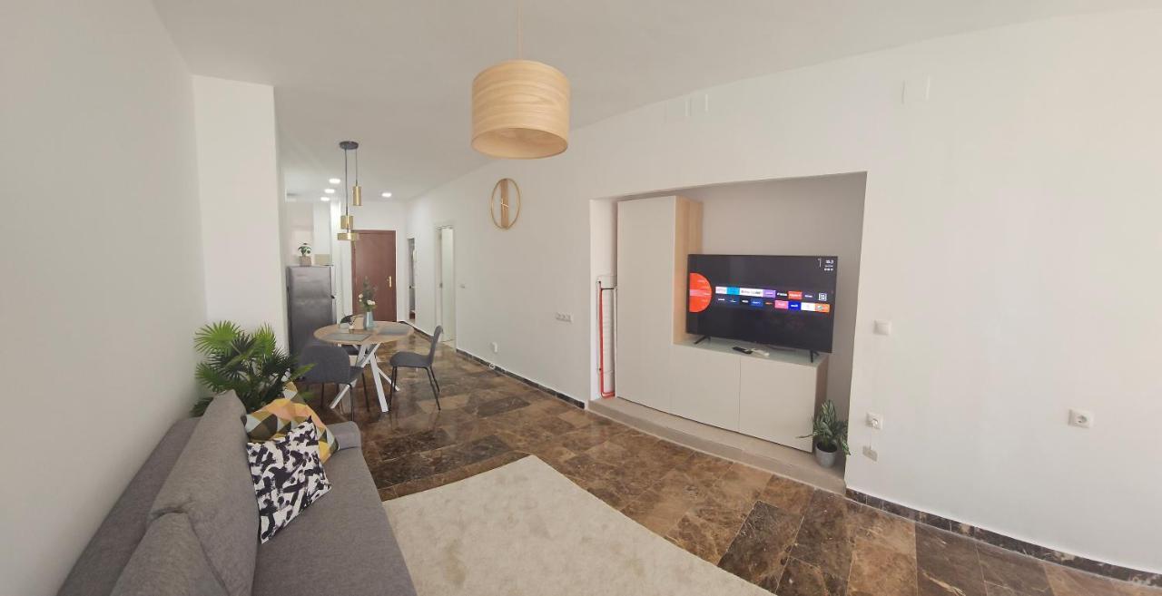 Tao City Center Apartment With Fee Wifi And Air Con By Namaste Elite Torremolinos Exterior foto